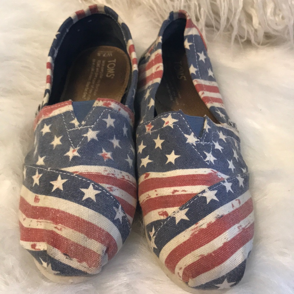 🌟RED WHITE BLUE USA AMERICA TOMS SLIP ON’s SZ 7.5 - Picture 2 of 8